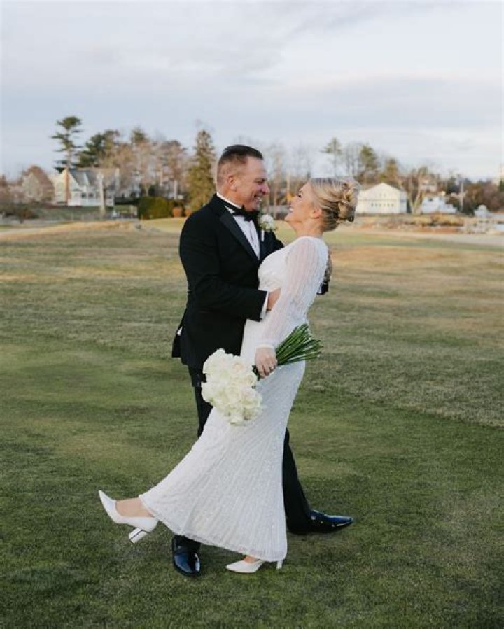 Love In The Spotlight: Unveiling Anna Kendrick's Wedding And Husband