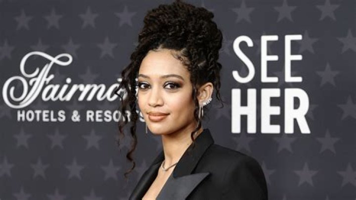Samantha Logan: Exploring The Dating Life Of A Rising Star
